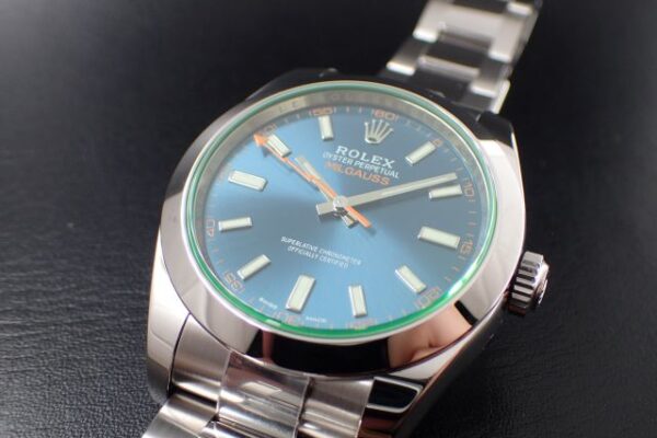 個性的で魅力的な廃盤モデル！！　Ref.116400GV