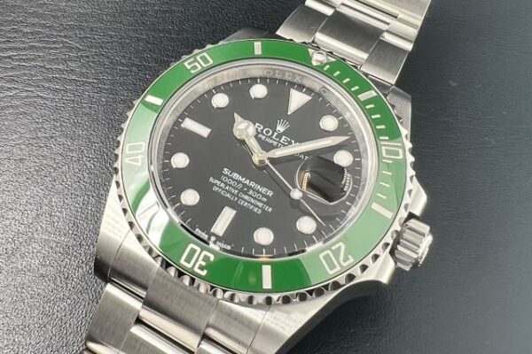 グリーンが非常に良いアクセントのダイバーズモデル！　Ref.126610LV