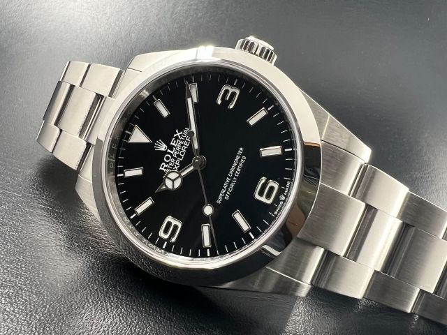 シンプルかつ存在感も抜群な人気モデル！　Ref.224270　梅田　大阪