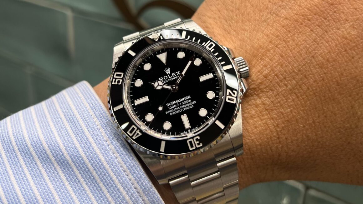 現行モデルの中古品入荷！！　Ref.124060　大阪　梅田