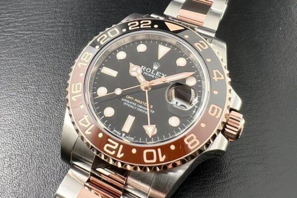 大人の余裕を感じるお洒落な1本！！　Ref.126711CHNR