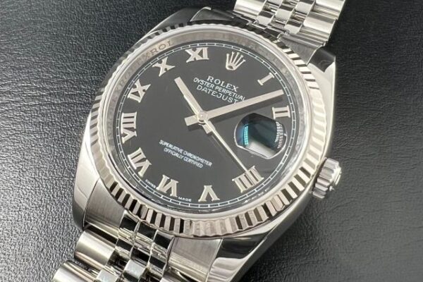 大人の余裕を感じるエレガントな雰囲気の1本！！　Ref.116324