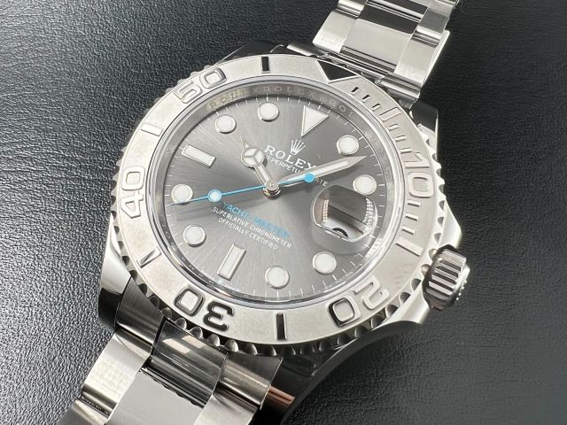 秒針とモデルロゴの差し色がオシャレ！　Ref.126622