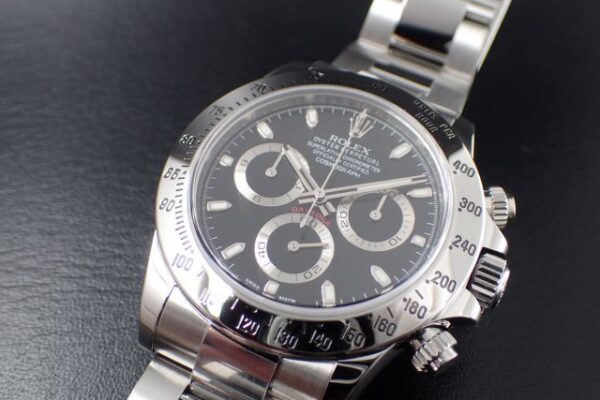 メタルベゼルがスマートなデイトナ！　Ref.116520