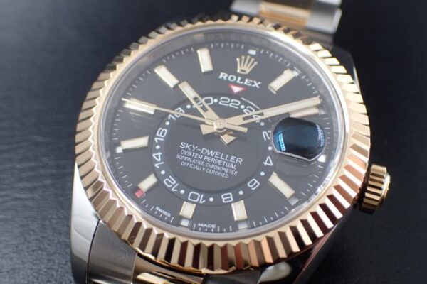 複雑機構搭載！ロレックスの技術が集約された1本！！　Ref.326933