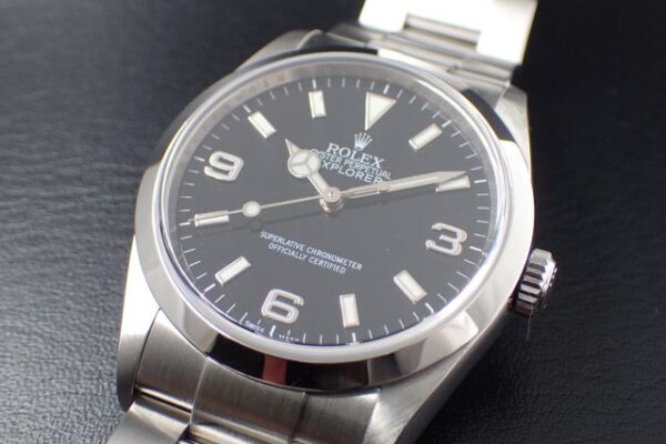 年代特有のライトな質感で腕馴染み抜群！！　Ref.114270