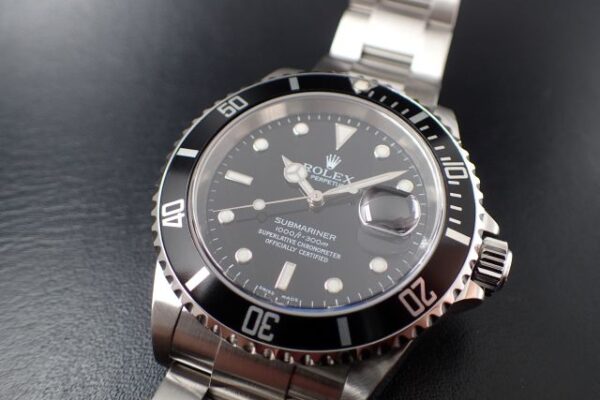 少しレトロな質感がクセになる1本！　Ref.16610