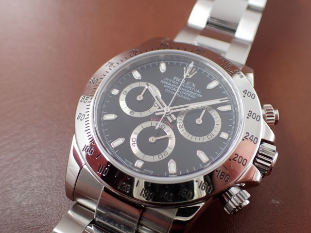 スタイリッシュ！今も人気の高いメタルベゼル搭載デイトナ！　Ref.116520