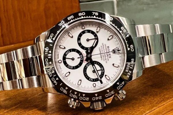 クォークの新春初売りセール！　大阪　梅田