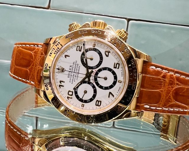 レザーベルトがお洒落な1本！　Ref.16518