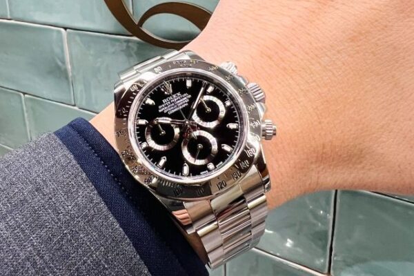 2015年製、後期モデル入荷！　Ref.116520　梅田